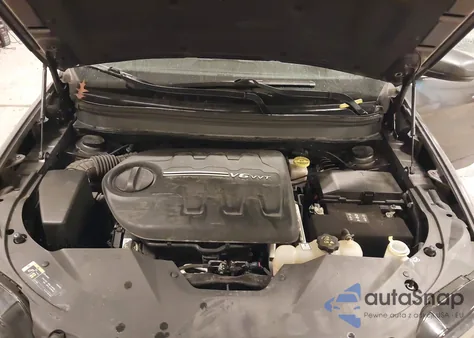 2019 Jeep Cherokee Latitude Plus 4X4 z USA, uszkodzony, nr VIN 1C4PJMLX5KD156249